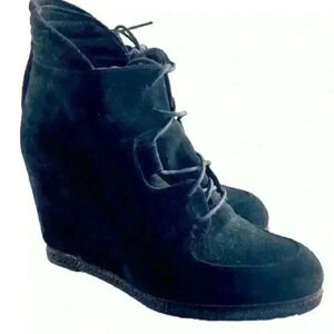 STUART WEITZMAN  LACE UP SUEDE WEDGED BOOTIES SIZE 7.5